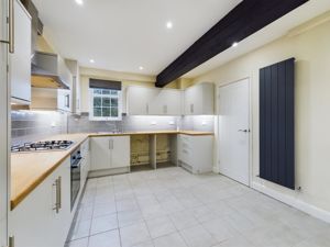 Kitchen alternative view- click for photo gallery